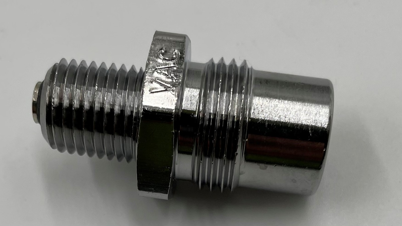 Genuine DRAEGER SHUT OFF DISS SUCTION MALE MU10209 NEW OEM MU10209
