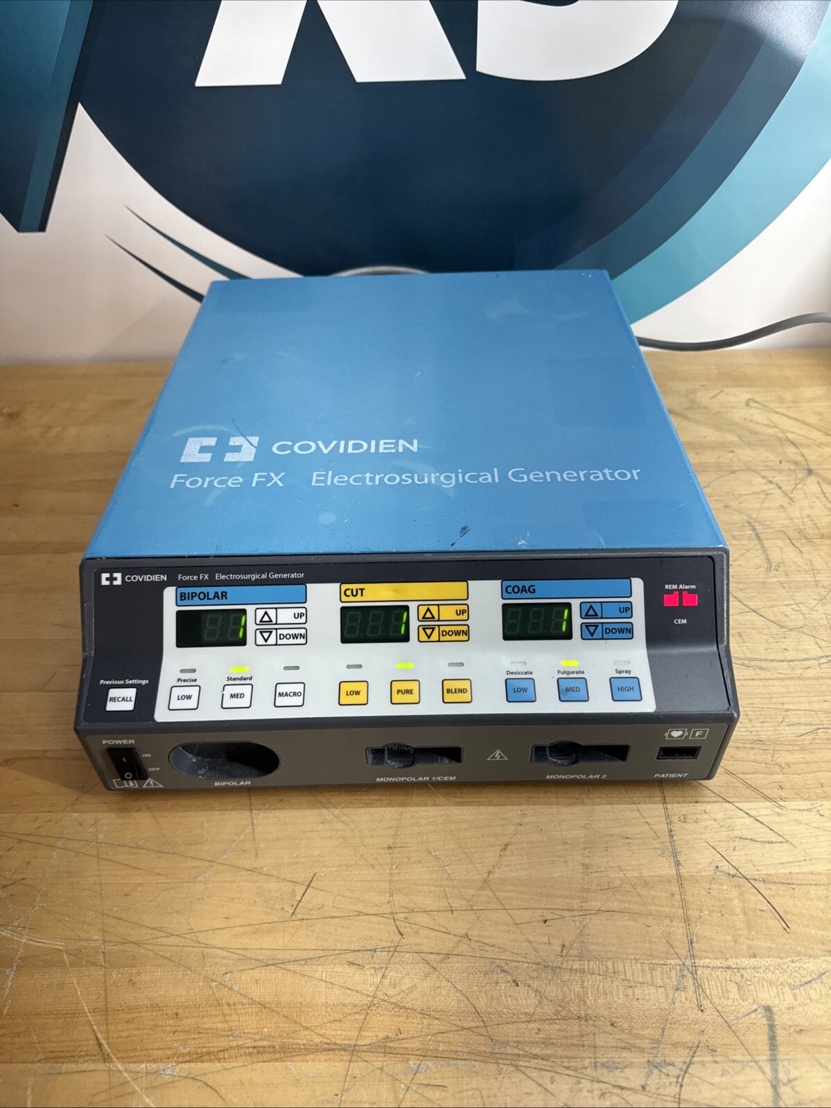 Covidien Valleylab Force FX-C Electrosurgical Generator ESU w/ Pedals