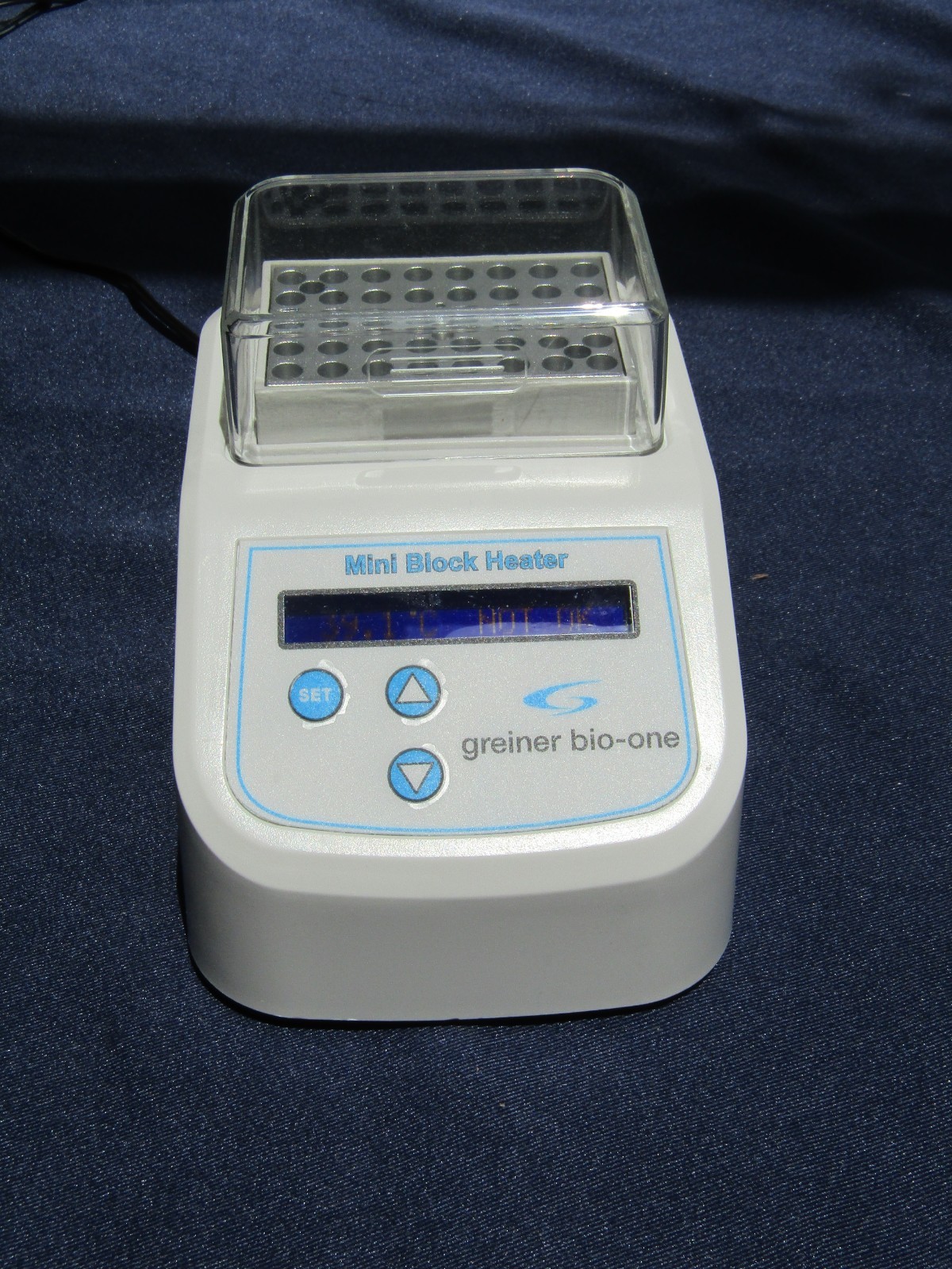 Benchmark My Block Mini Dry Bath model BSH200. 40 POSITION Block included.