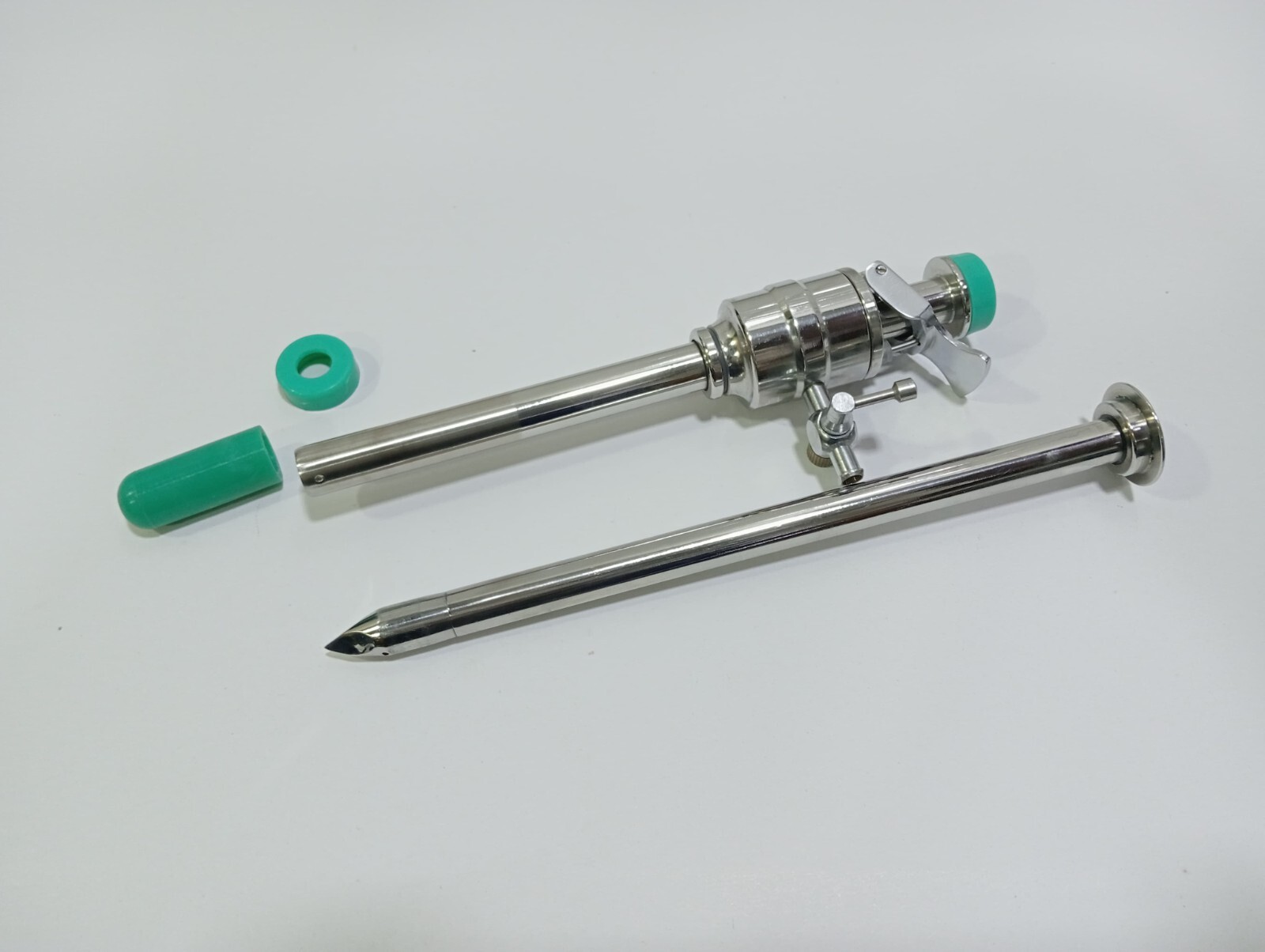 Laparoscopic Trocar and Cannula Pyramidal Tip Surgical Instruments Set 5mm 110mm