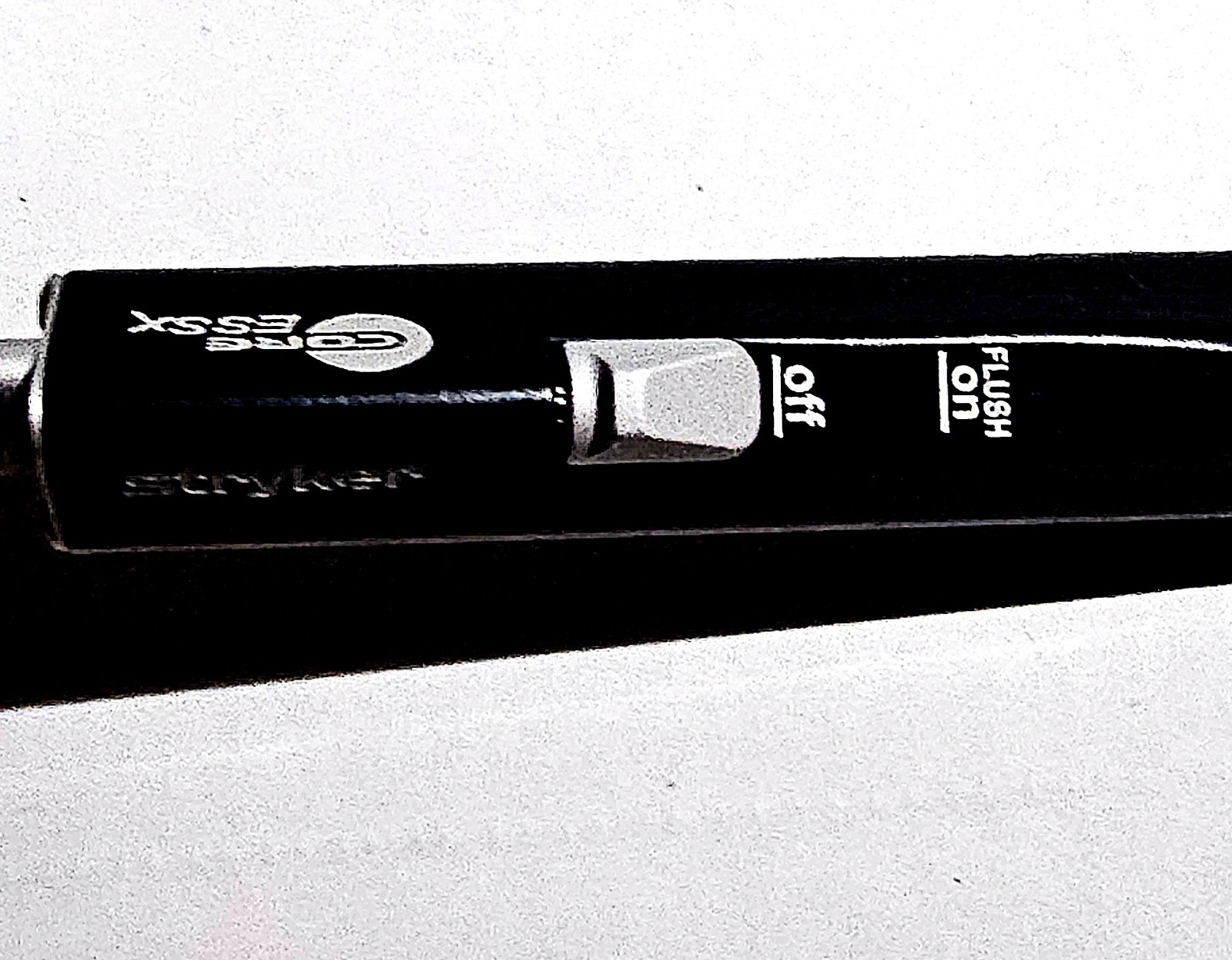 Stryker ESSx Microdebrider handpiece, model 5290-601-200