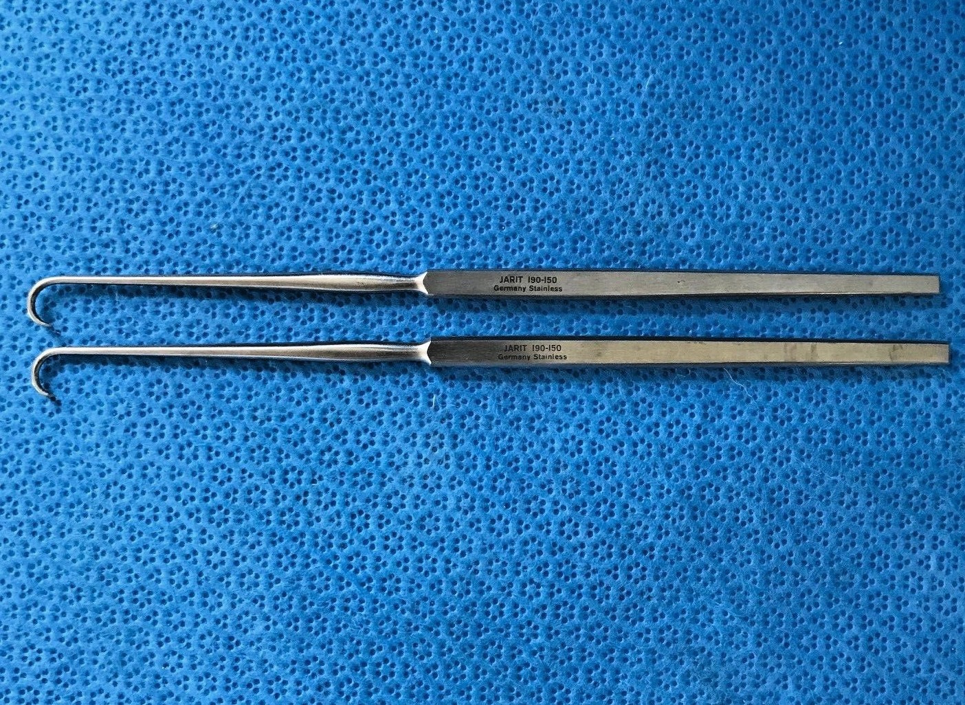 Lot of 2, Jarit 190-150 Finger Rake Retractor, 1 Sharp Prong, L: 6.5″, Surgical