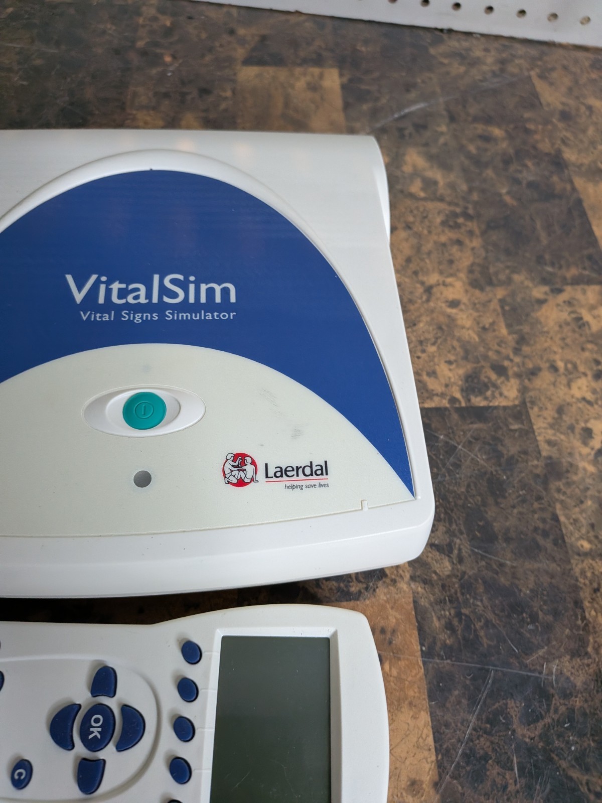 Laerdal Vitalsim Vital Signs Simulator Controller FTS1908 w Cable, Remote Etc.
