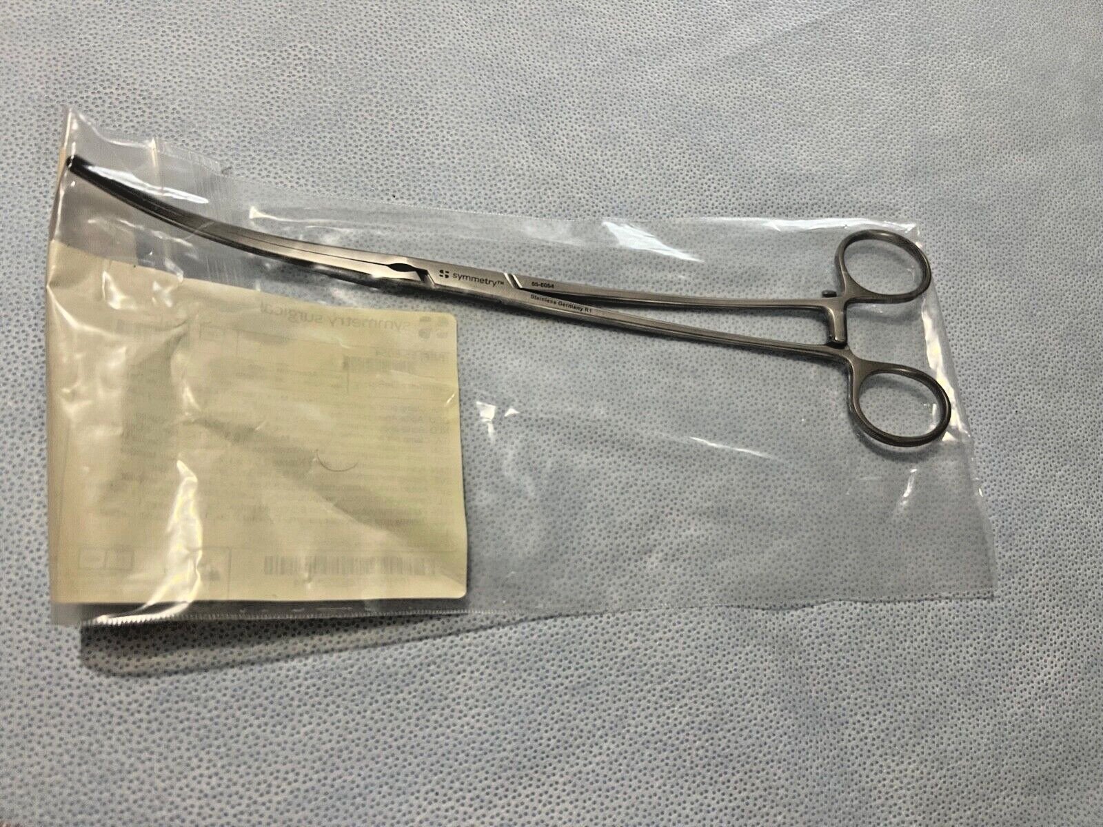 Symmetry 55-6054 DeBakey Aortic Aneurysm Clamp 8.5cm Jaws 1×2 Teeth 10.5″ Length