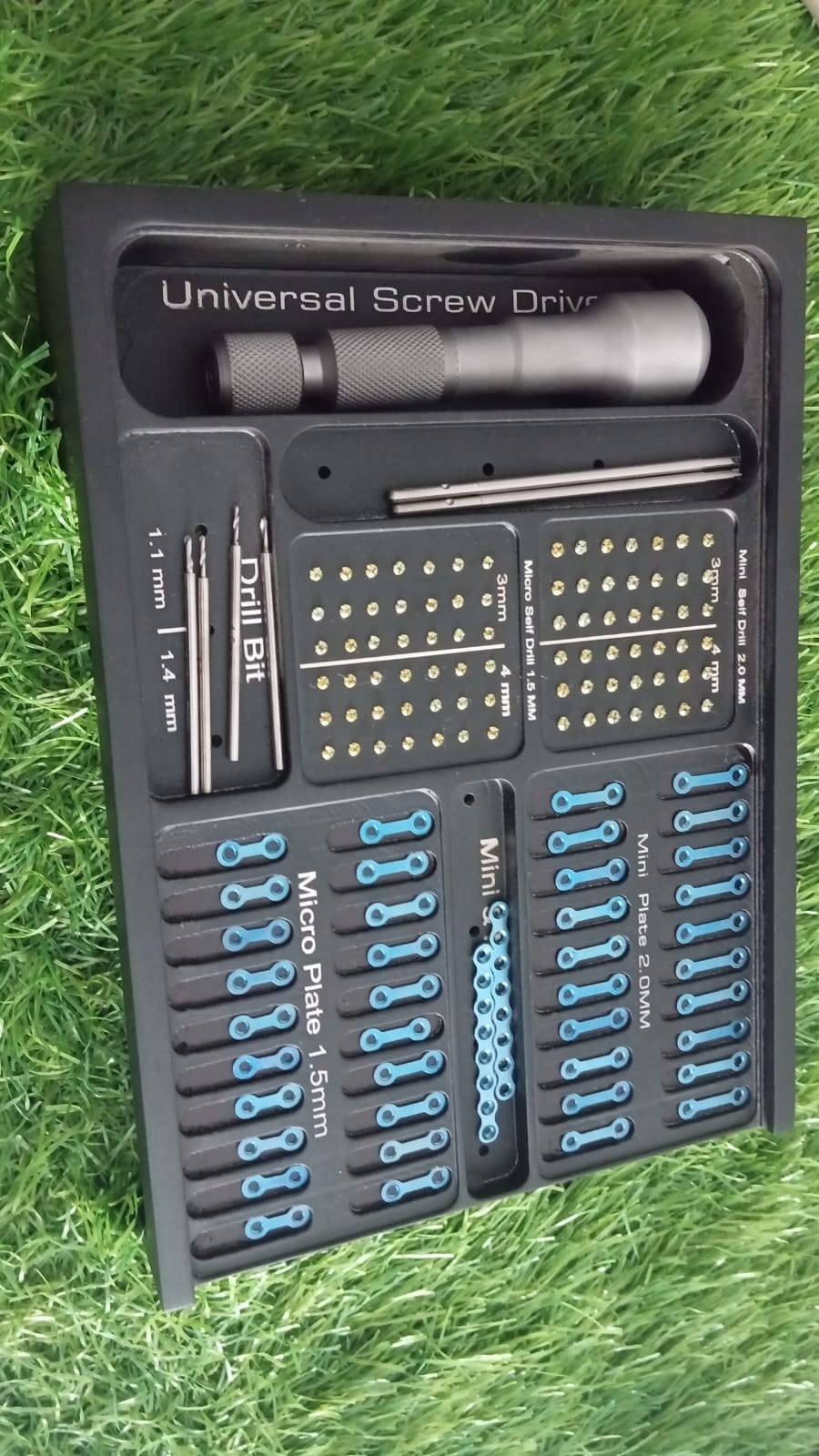 Dental Maxillofacial Surgery Kit Mini And Micro Titanium Screws And Plates