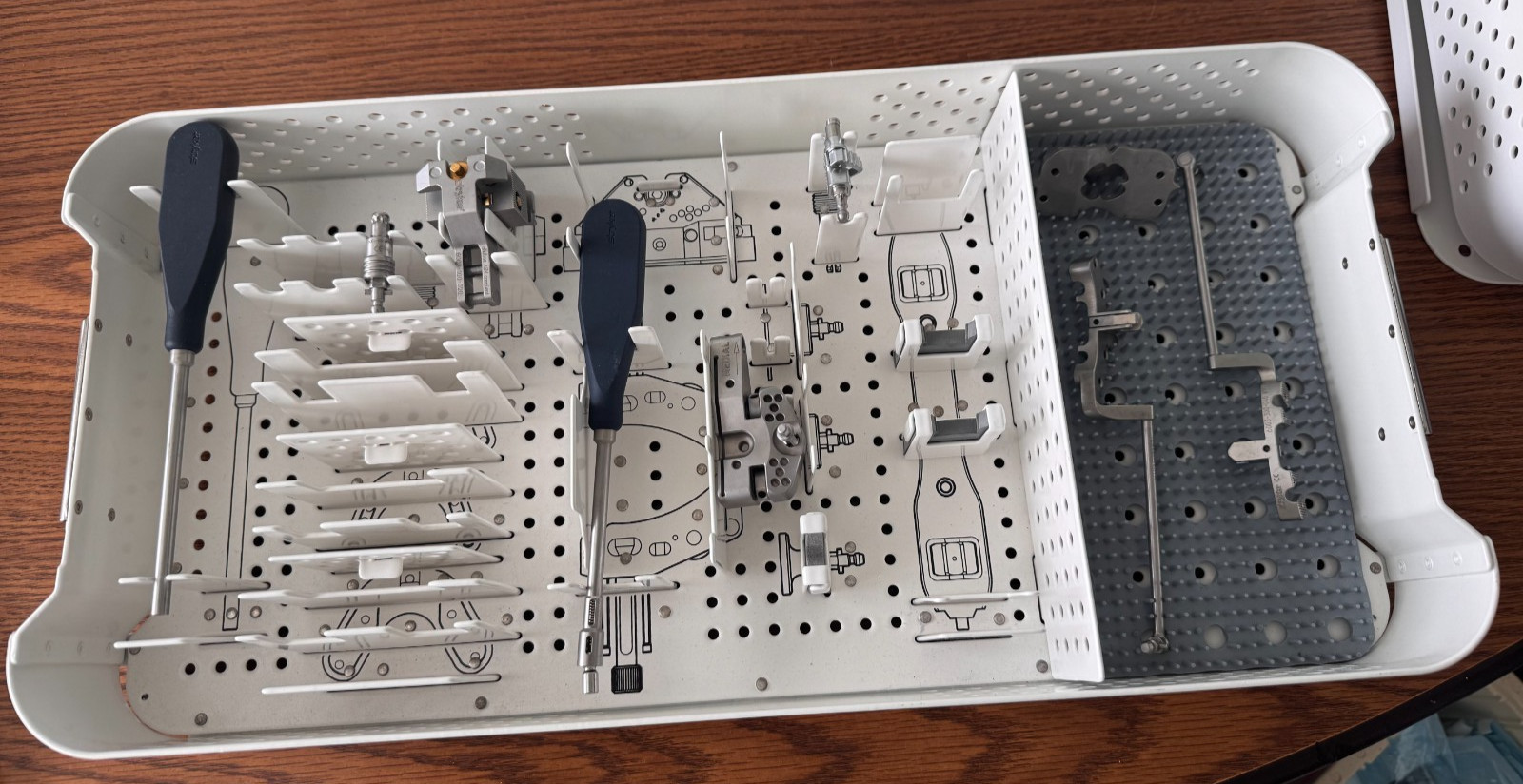 Stryker 6003-039-000 Knee Instruments Tray with 9 instruments