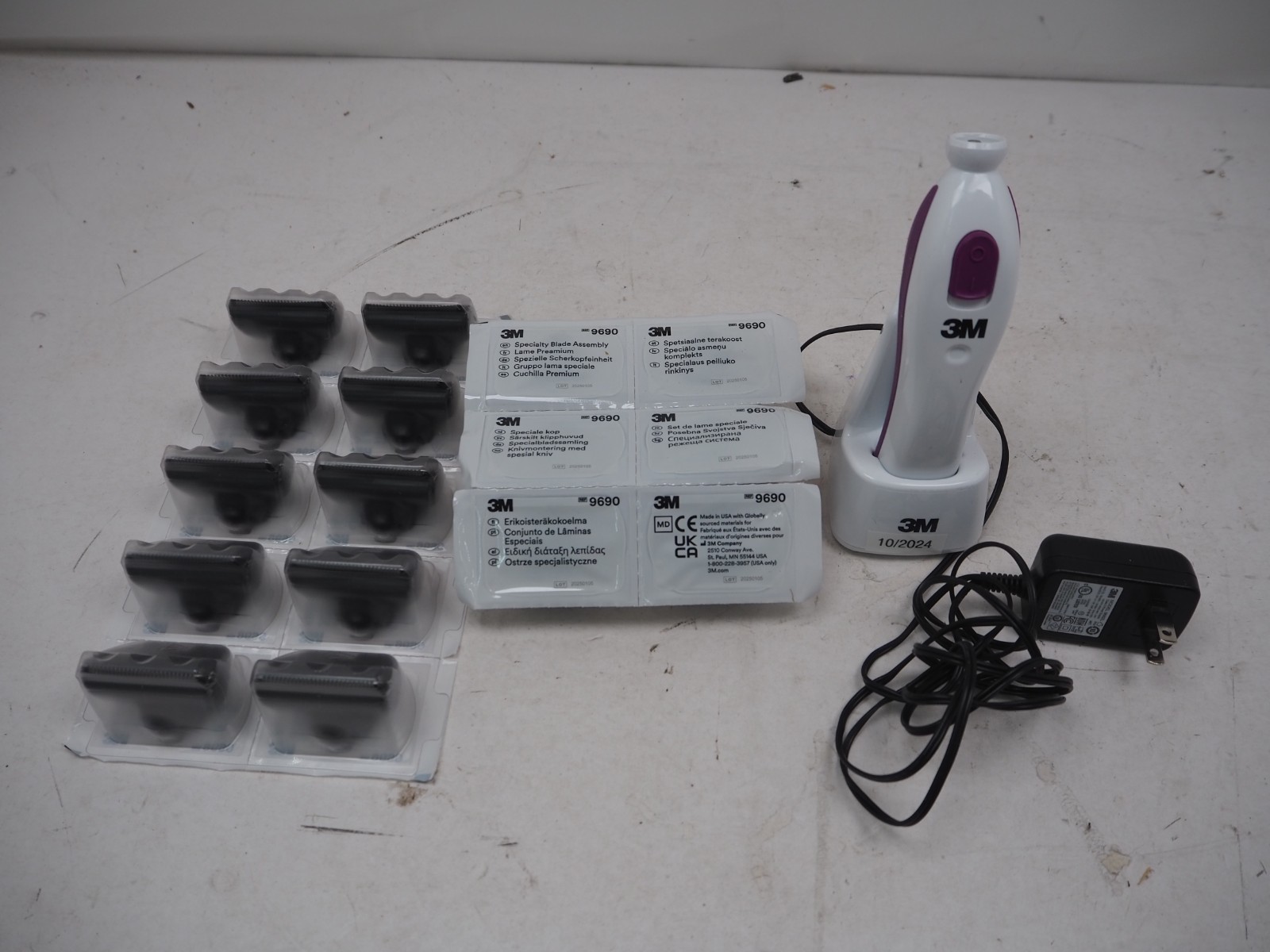 3M 9661L 9661 Surgical Clipper w/ Charger 16x Blades Free Shipping & Warranty