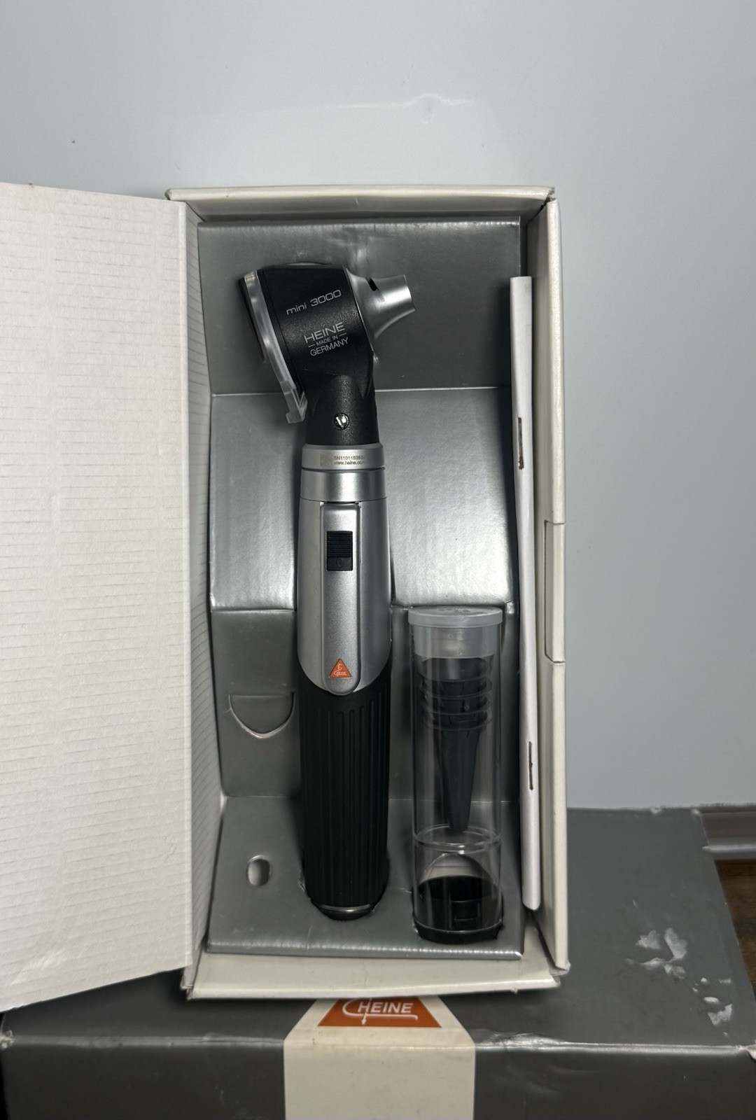 Heine Mini 3000 Otoscope Medical Ear Diagnostic Scope Germany w/ Tips