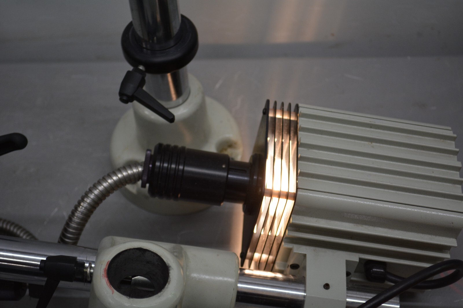 ^ Vision Engineering Cobra Stereo Zoom Microscope #X2152