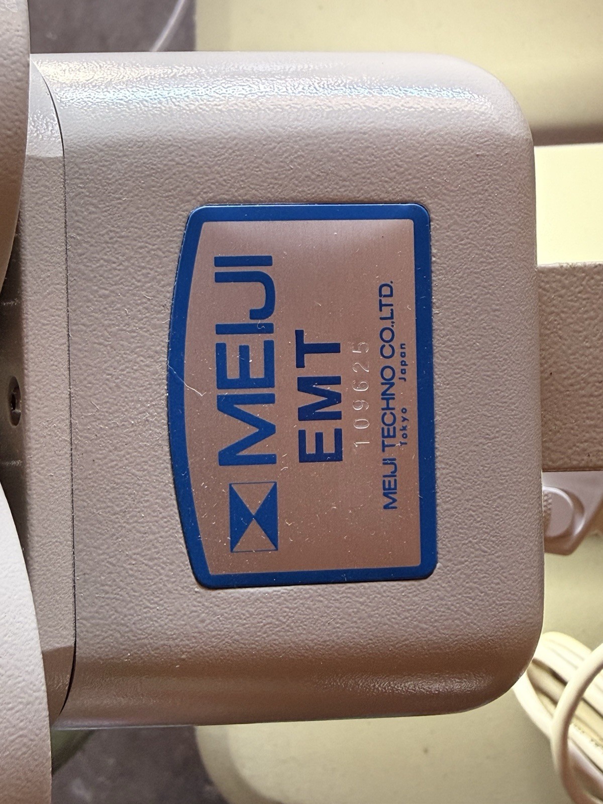 Meiji Techno EMT Microscope