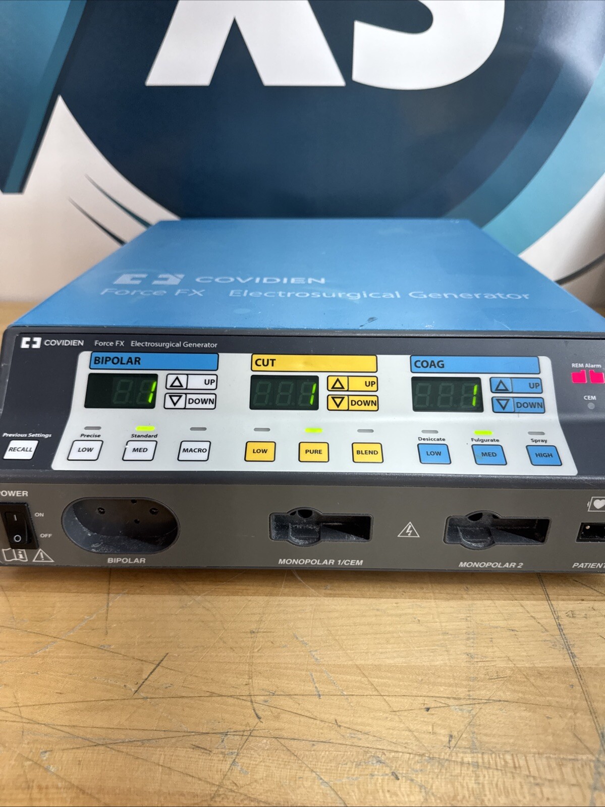 Covidien Valleylab Force FX-C Electrosurgical Generator ESU w/ Pedals