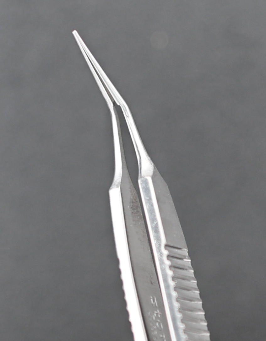 Storz E1815AB Bechert-Mcpherson Tying Forceps, Angled 45°, 10mm Platform, 83mm