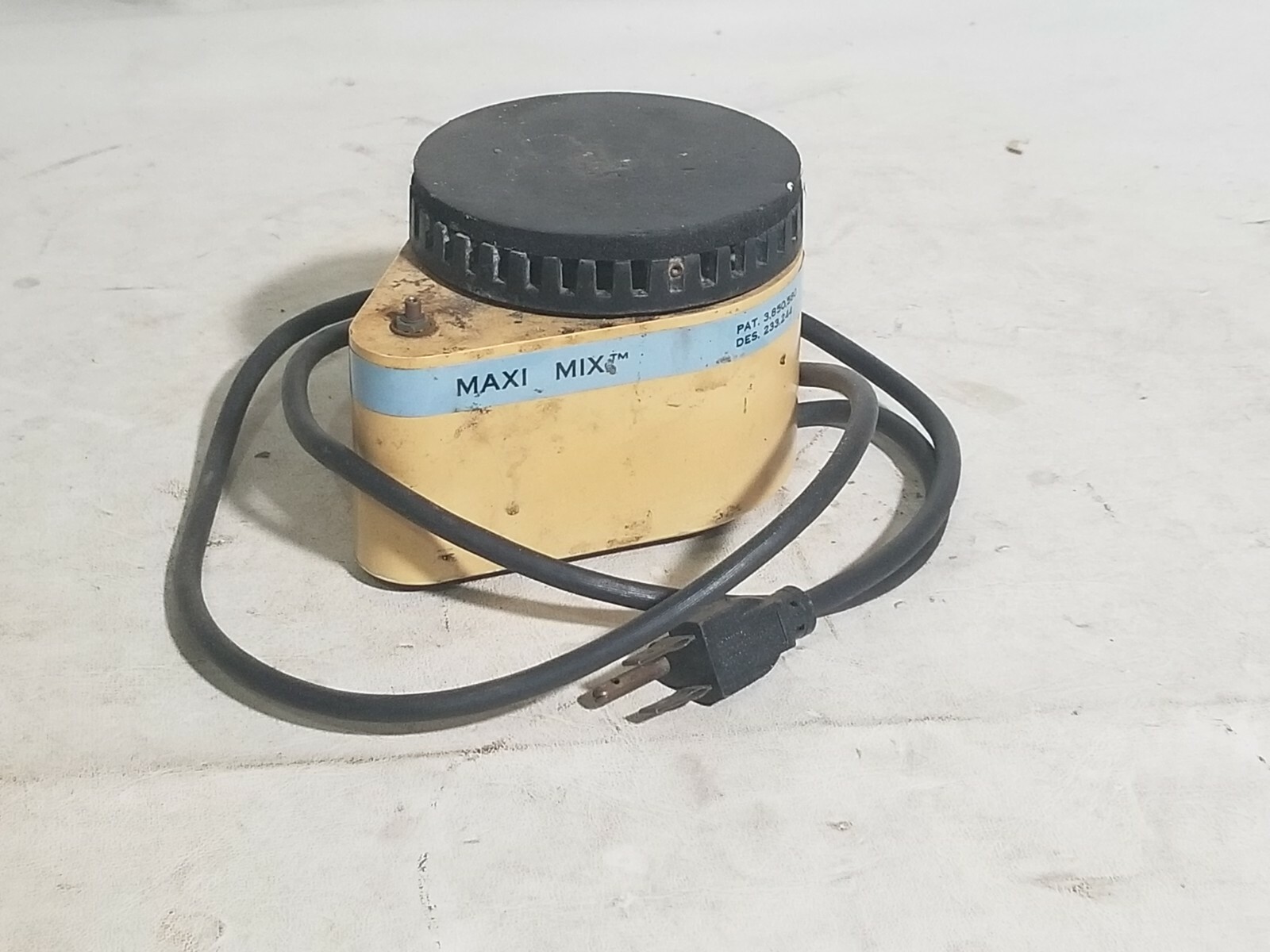 Thermolyne Maxi Mix Mixer Model M-16715 Series 241 120VAC 0.5A
