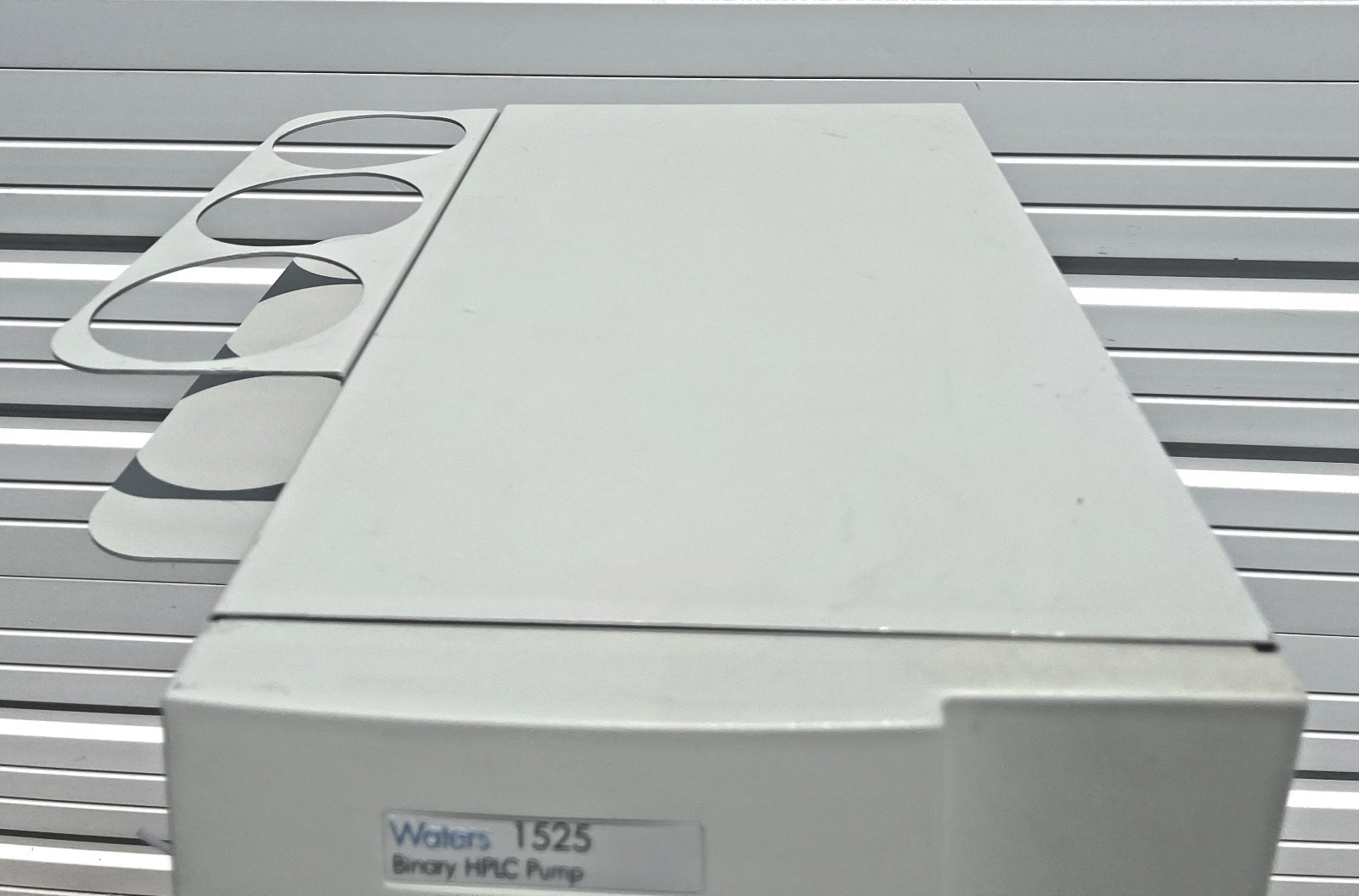 Waters 1525 Binary HPLC Pump 186001525 120-240Vac 50/60Hz Power Tested