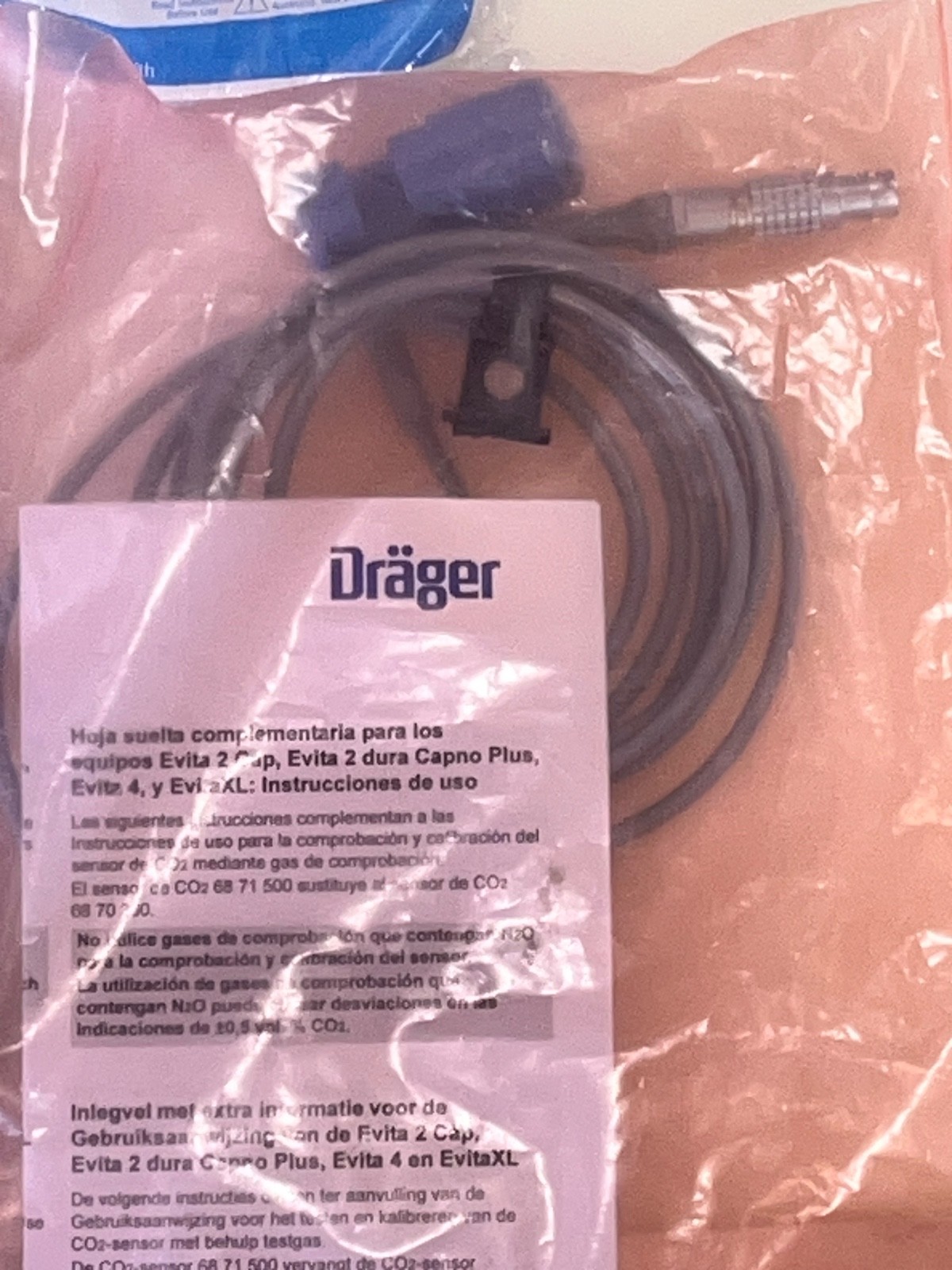 EVITA XL DRAGER VENTILATORS w/ compressor, LOT SALE, 48 flow sensors & more