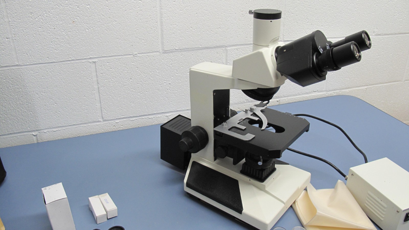 Trinocular Compound Microscope With 5 Objectives, Camera, Accessories With Case