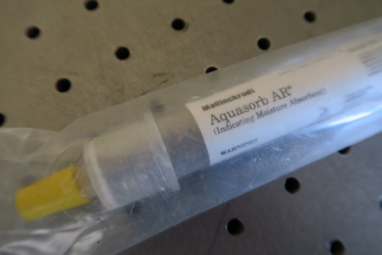 MALLINCKRODT AQUASORB AR INDICATING MOISTURE ABSORBENT SEALED NEW 1 TUBE