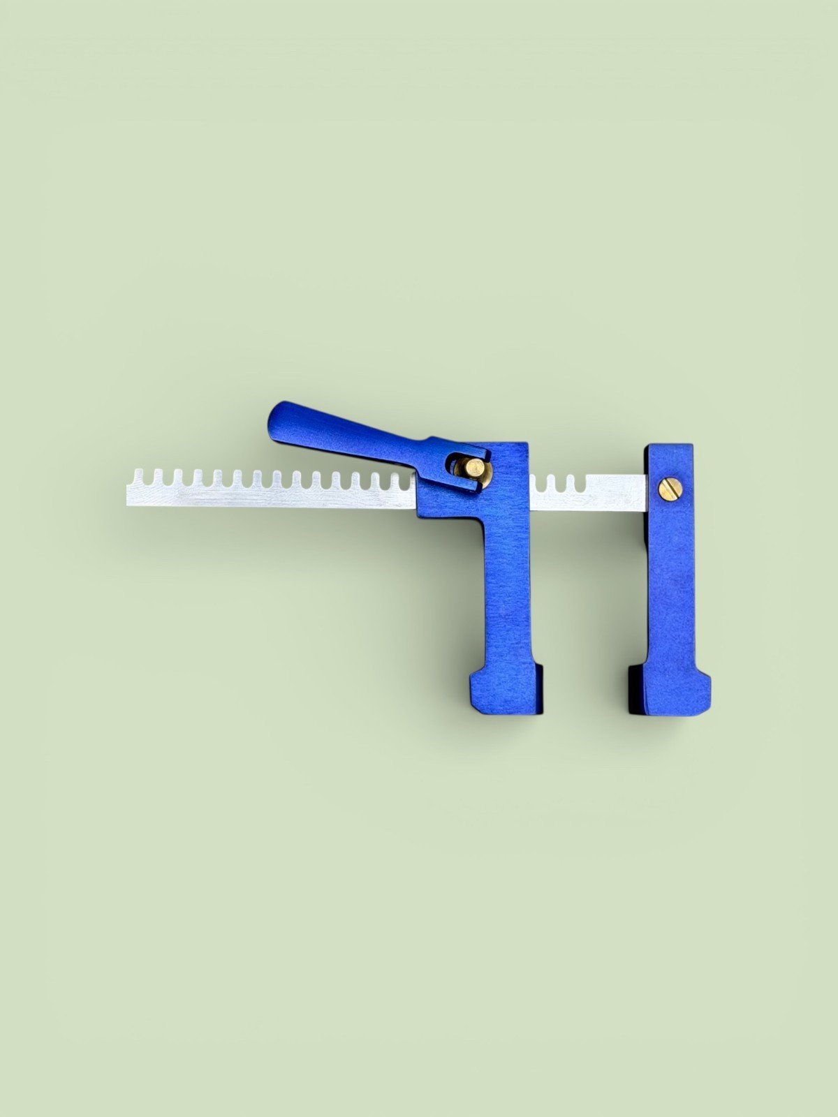 Premium Aluminum Finochietto Rib Spreader – Blue Anodized – Lightweight Thoracic