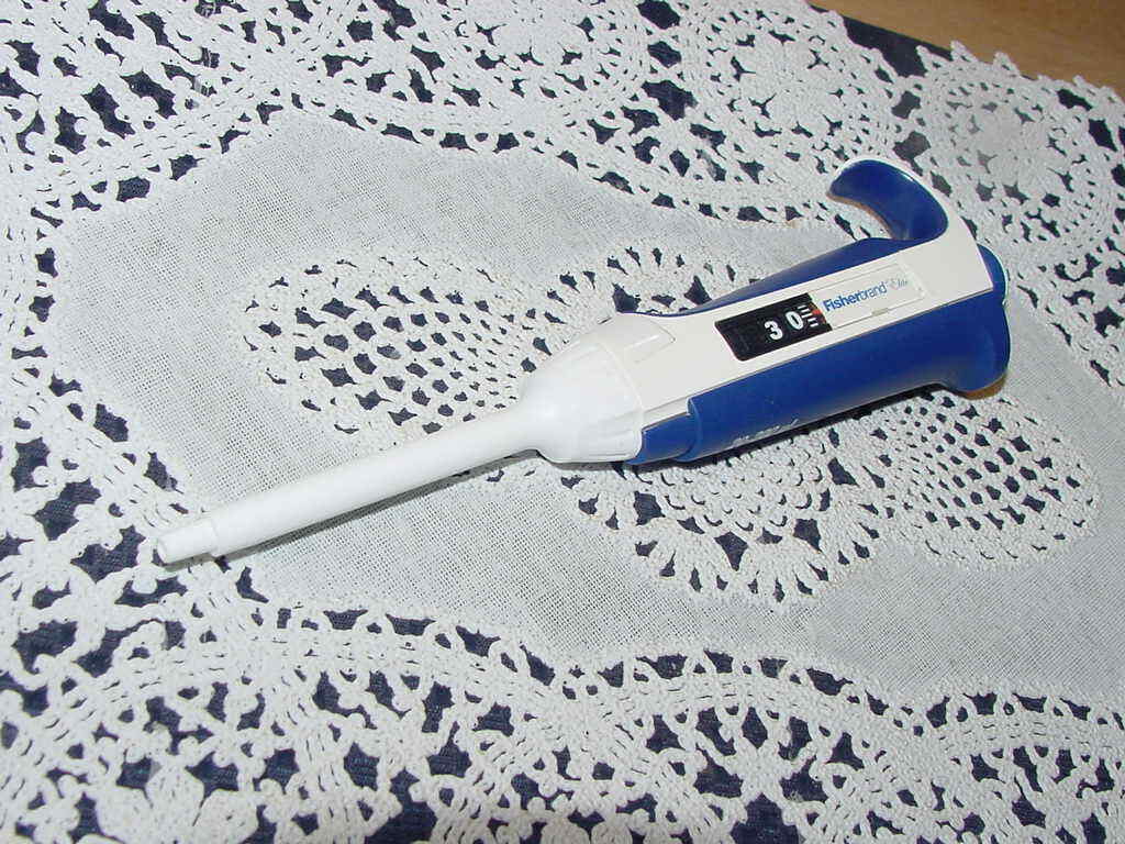 Fisherbrand Elite Pipette 20uL-200uL, Single Channel, MU39037 Last Cal 08/2022