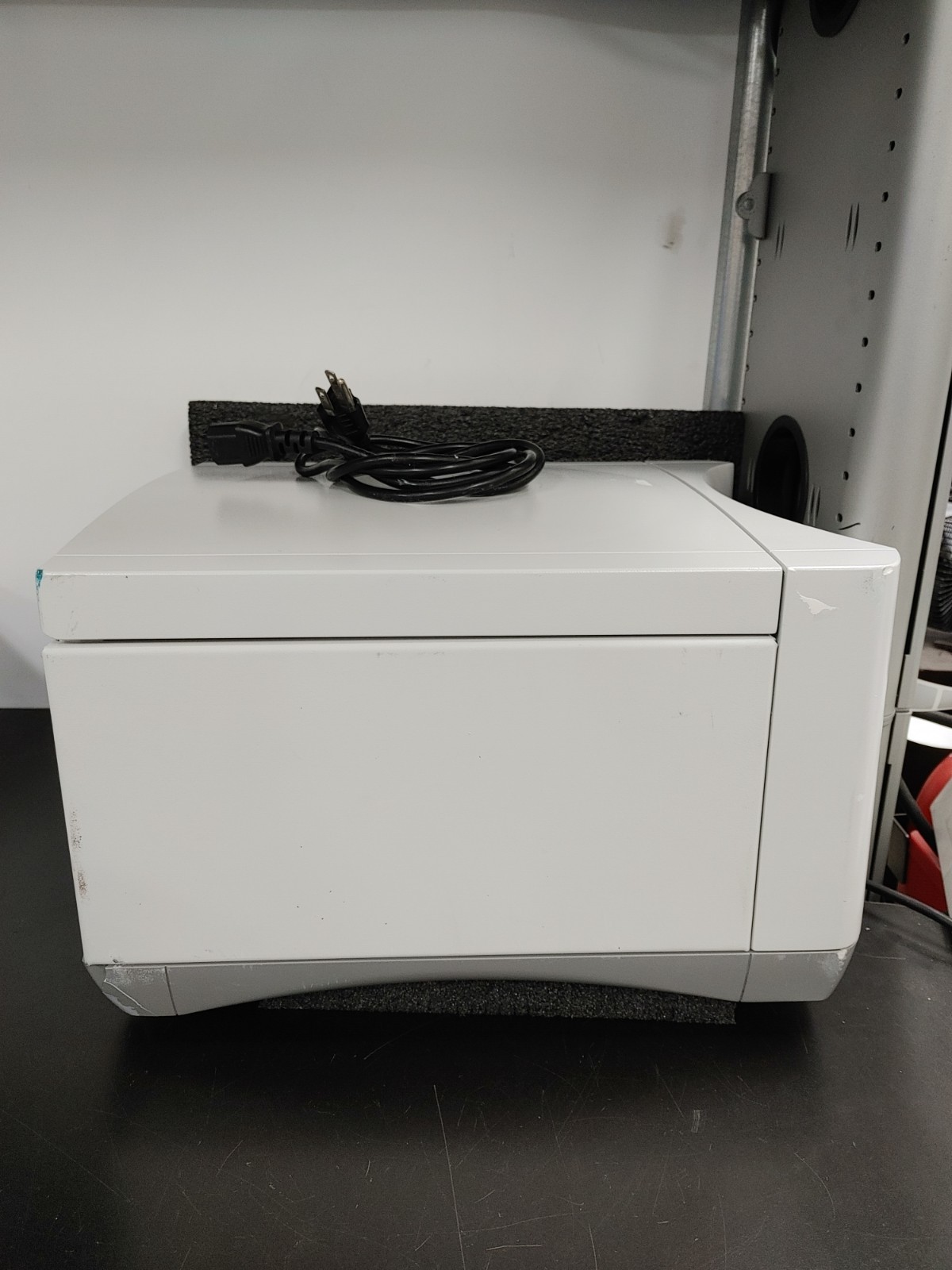 EPPENDORF 5702 Low Speed Centrifuge No Rotor