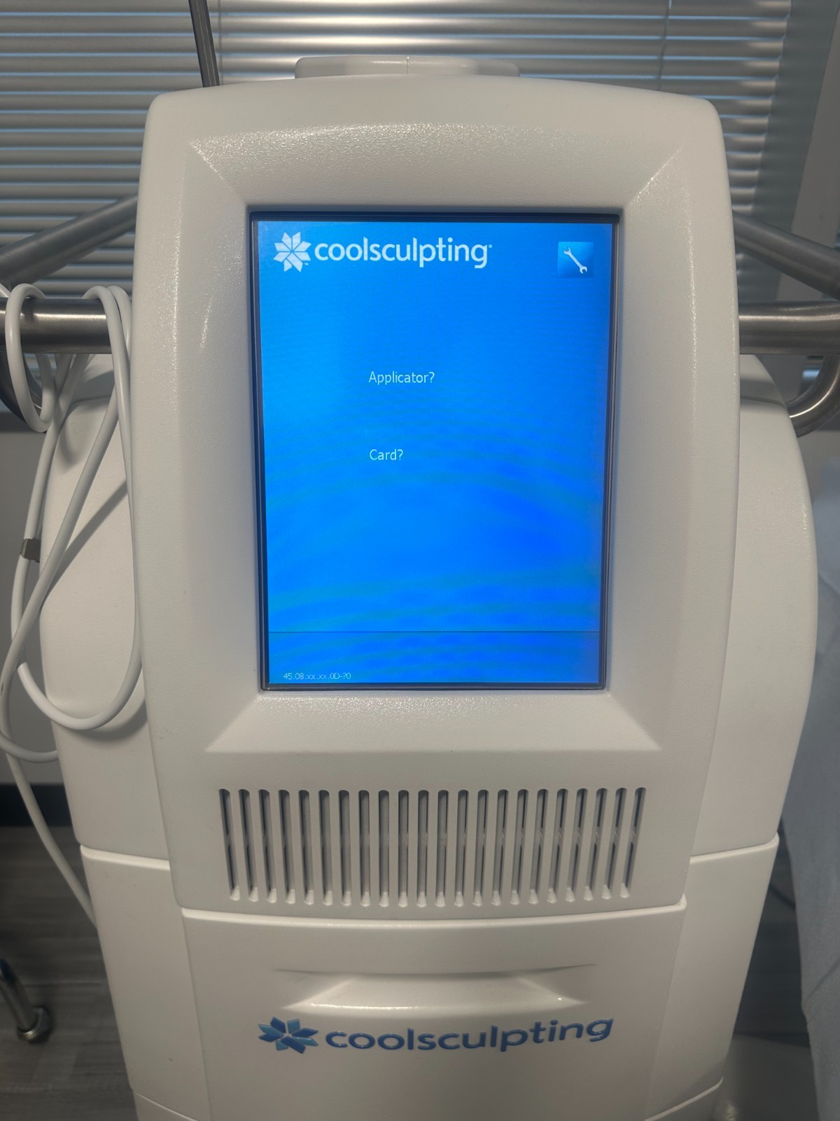 Zeltiq CoolSculpting Breeze System – Fat Freezing Machine Unit – Blue/White