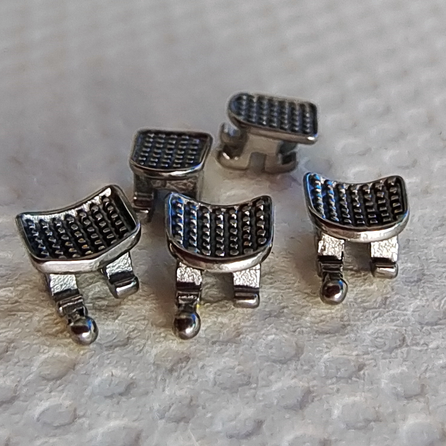20pc/Kit Dental Orthodontic Bracket Braces Teeth Alignment Straightening MBT