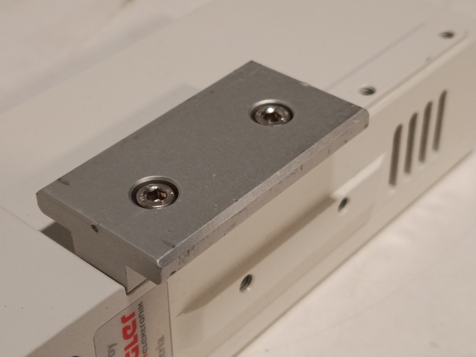 Siemens-Elema/Biegler Sun 145 64-81-282-EH-86-E Device, 100-240VAC, 50-60Hz