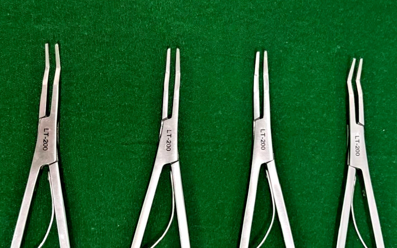 4 Pcs Open Surgery Clip Applicator LT 200 Endoscopy Reusable Instruments