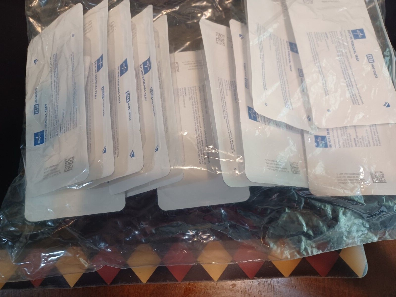 Suture removal tray #MDS7088588   1pk/12 ea