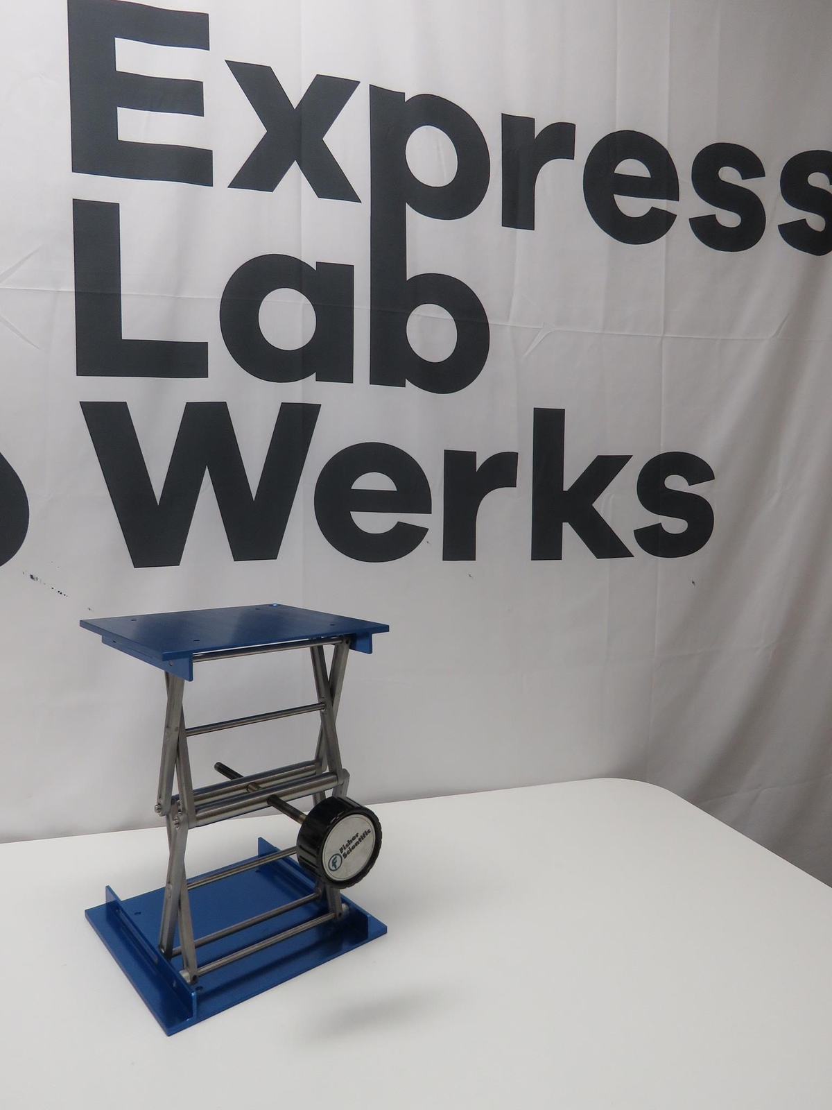 Fisher Scientific Fisherbrand Lab Jack Aluminum 8″x8″ Platform 2.25 to 11 in. He