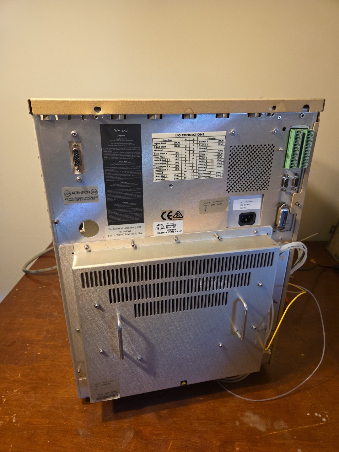 Waters Alliance 2695 HPLC Separations Module Powers On w/ 5 Carousels A-E Set