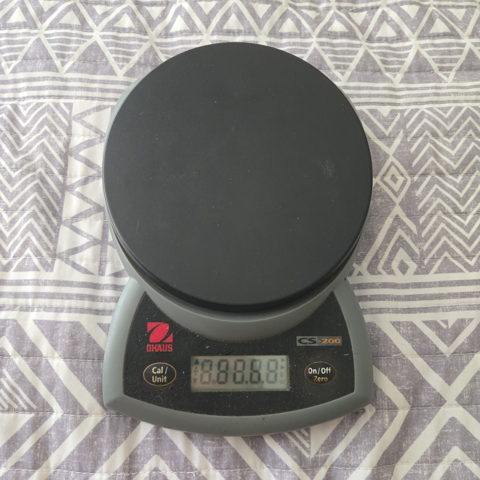 Ohaus CS200 Compact Digital Bench Scale 200g 0.1g Precision Lab Gram Scale