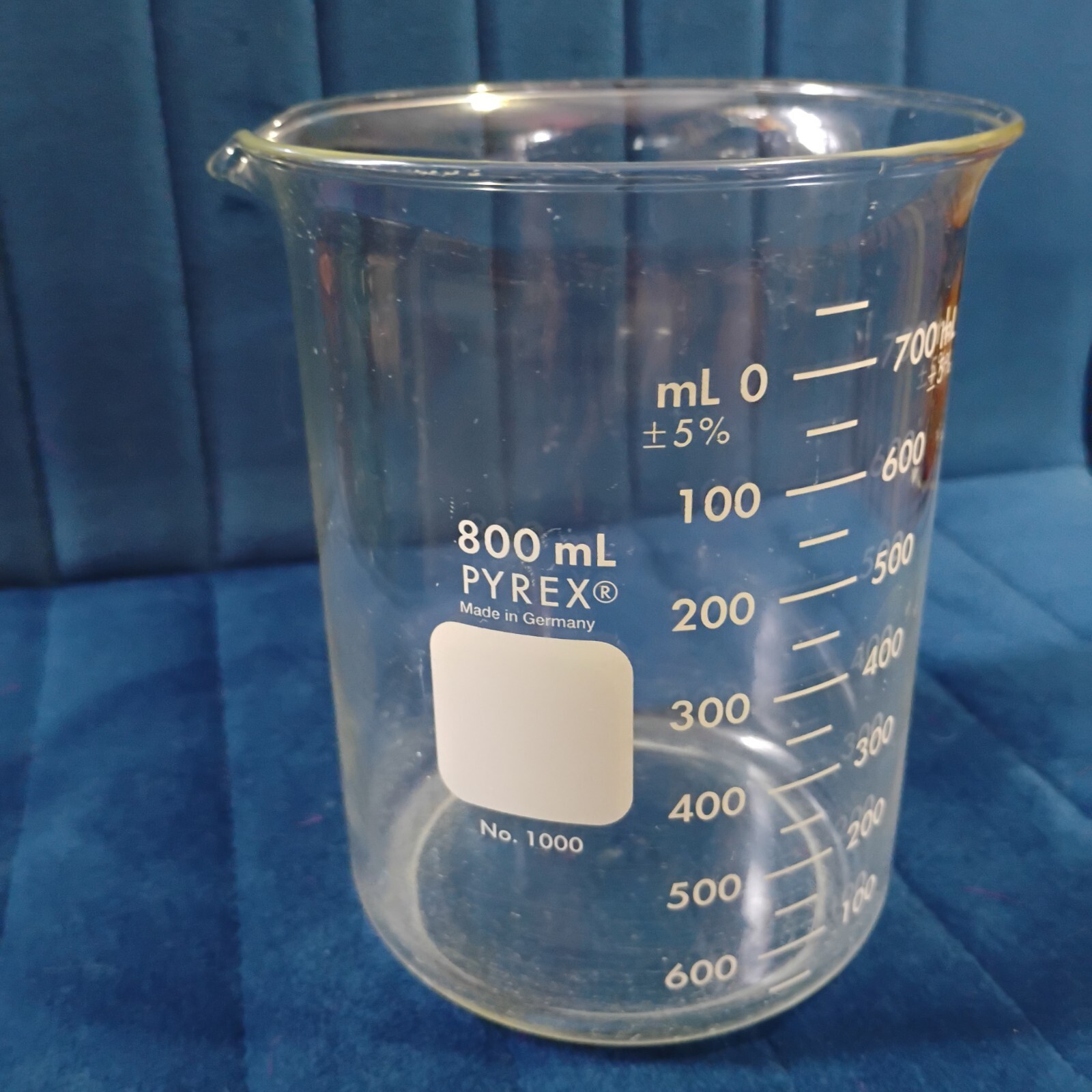 PYREX 800 mL Graduated Beaker Griffin Low Form Heat Resistant Apothecary Germany