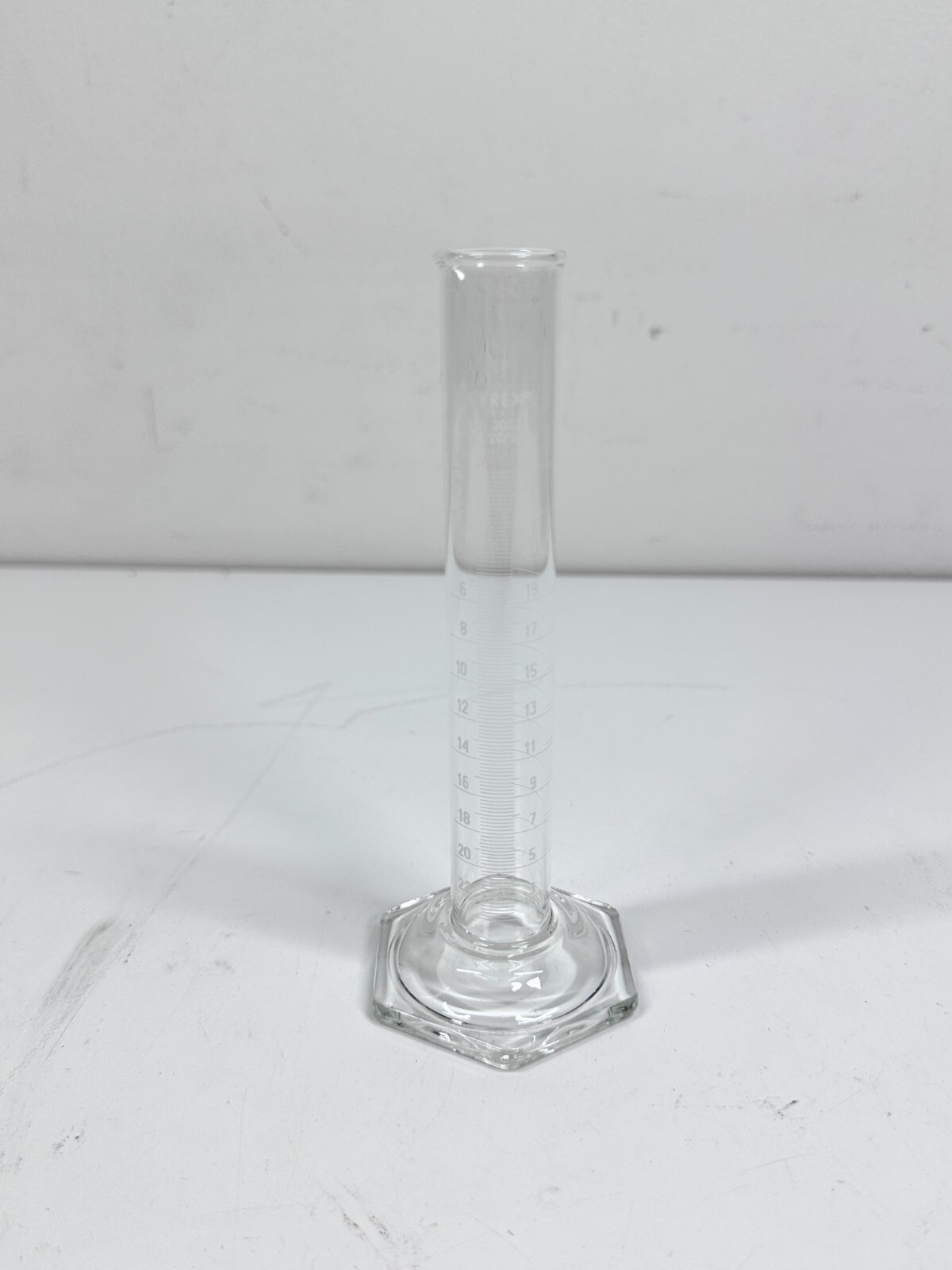 NEW Corning Pyrex 25mL Graduated Mixing Cylinder 2982-25, w/o stopper.
