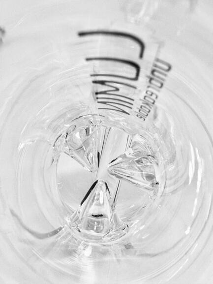 LUMIN unbreakable glass beaker 10”