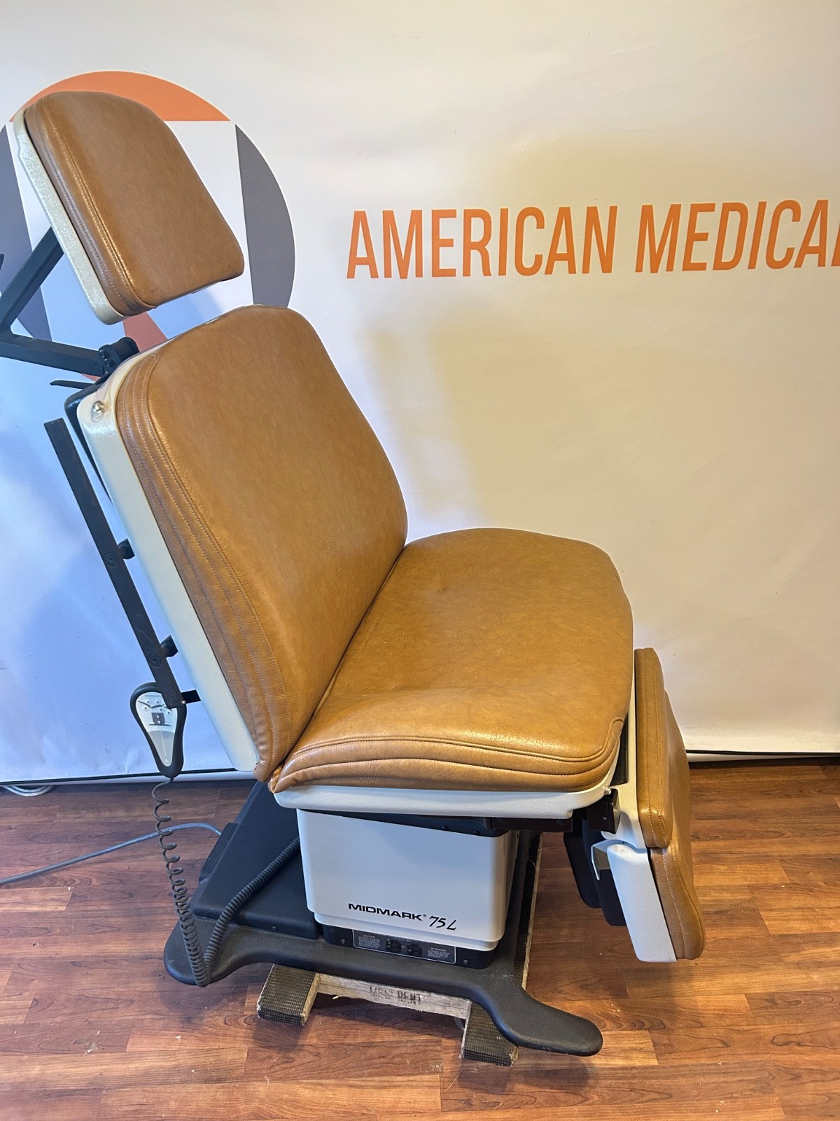 Midmark 411-006 75L Power Exam Table
