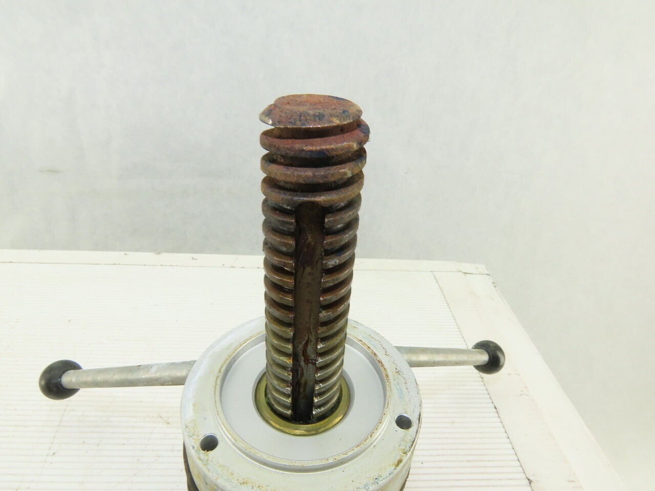 Buchi Rotavapor 186 Worm Gear Hand Cranks Laboratory Rotary Evaporator Lot Of 2