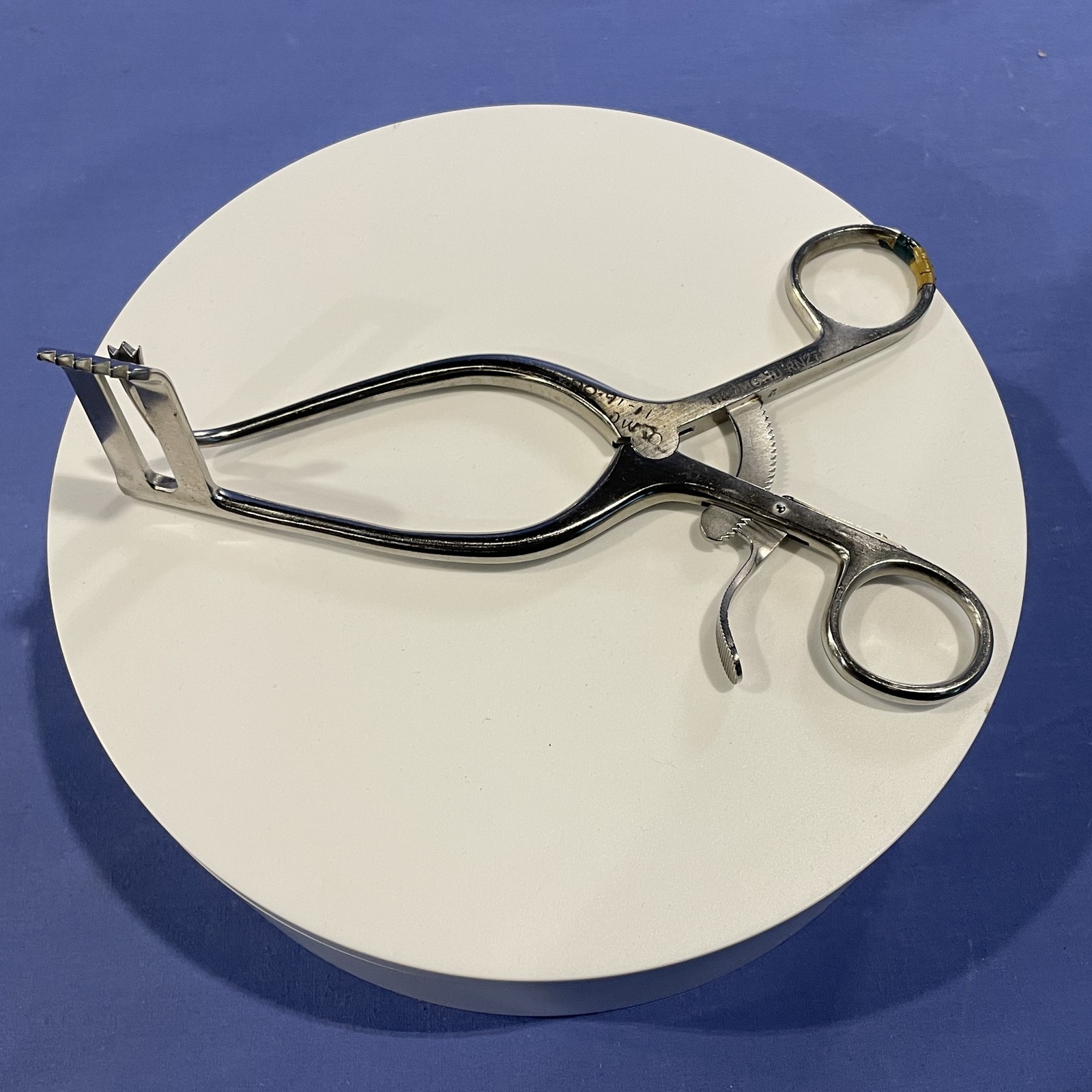 Integra RN2721 Redmond Ducker Retractor Left 50mm x 20mm 6-3/4″