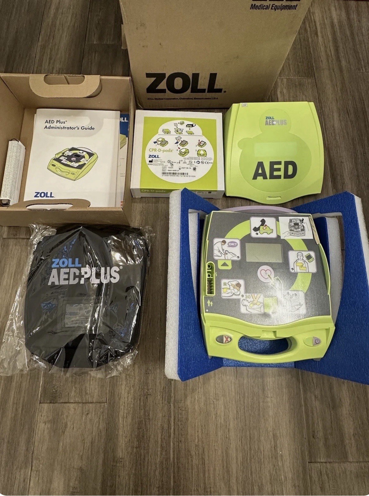 ZOLL AED Plus – Complete AED Package (Fully Equipped & Ready to Use)