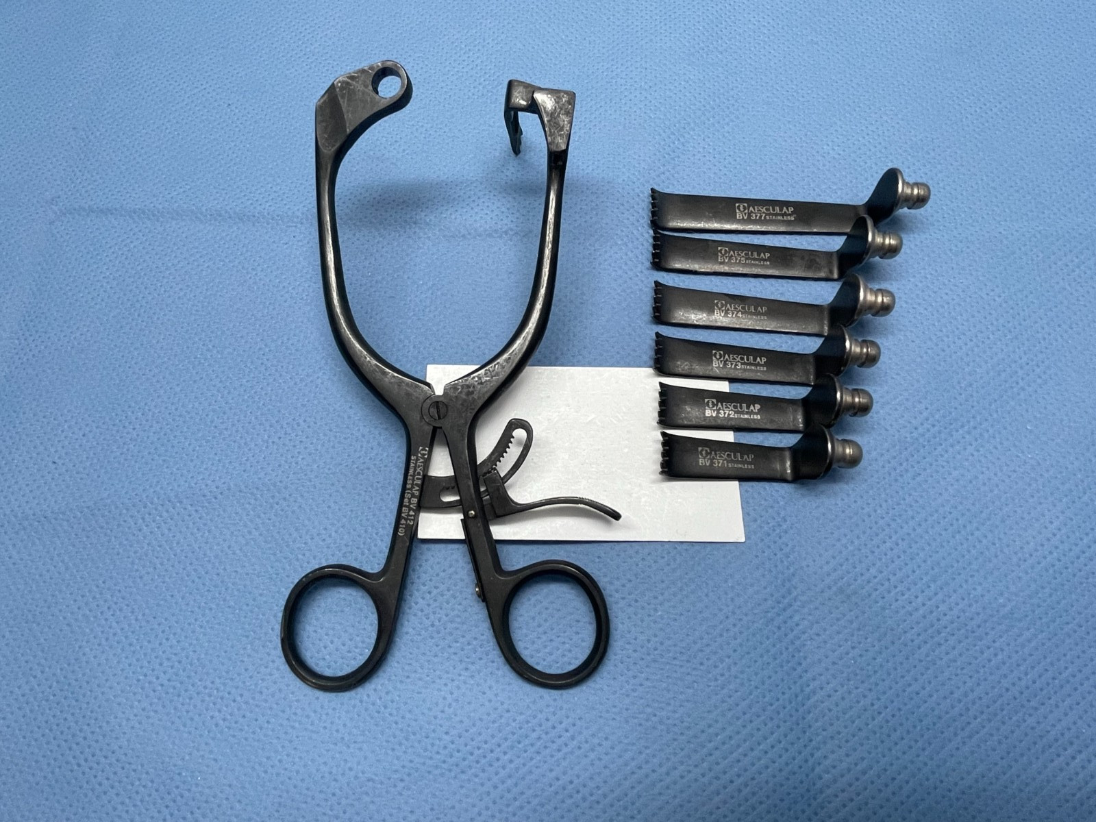 Aesculap BV410 Caspar Cervical Retractor Set, Frame plus 6 Blades, Ebony