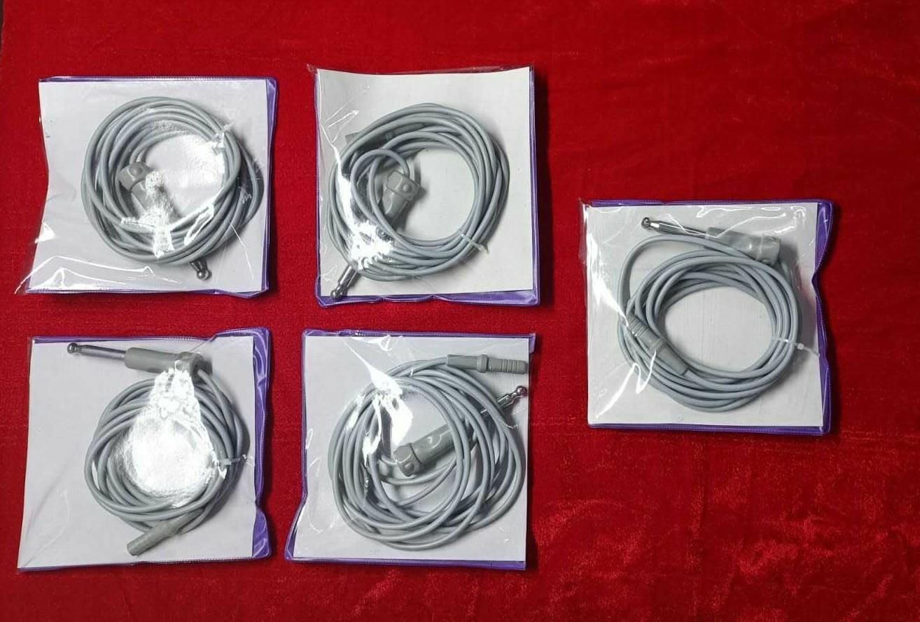 Monopolar Laparoscopic Cable Cord one side 4mm Female Hole Reusable 5pc
