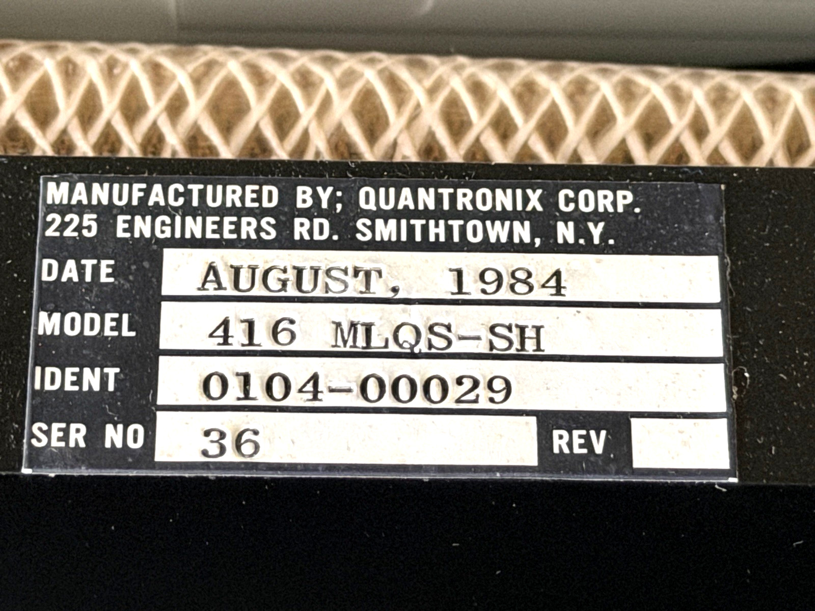 Vintage Quantronix 416 MLQS-SH Nd:YAG Lab Laser Rail Head 300W SHG 1984 Optics