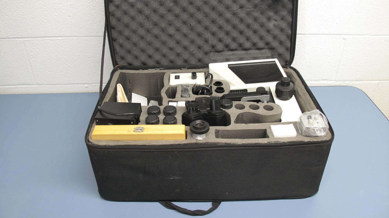 Trinocular Compound Microscope With 5 Objectives, Camera, Accessories With Case