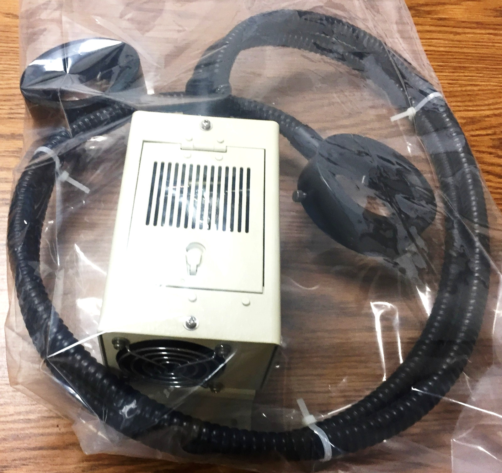 Moritex N12202 Fiber Optic Illuminator w/Dual 2.5” ID Ring Light Guides 3&3.3ft