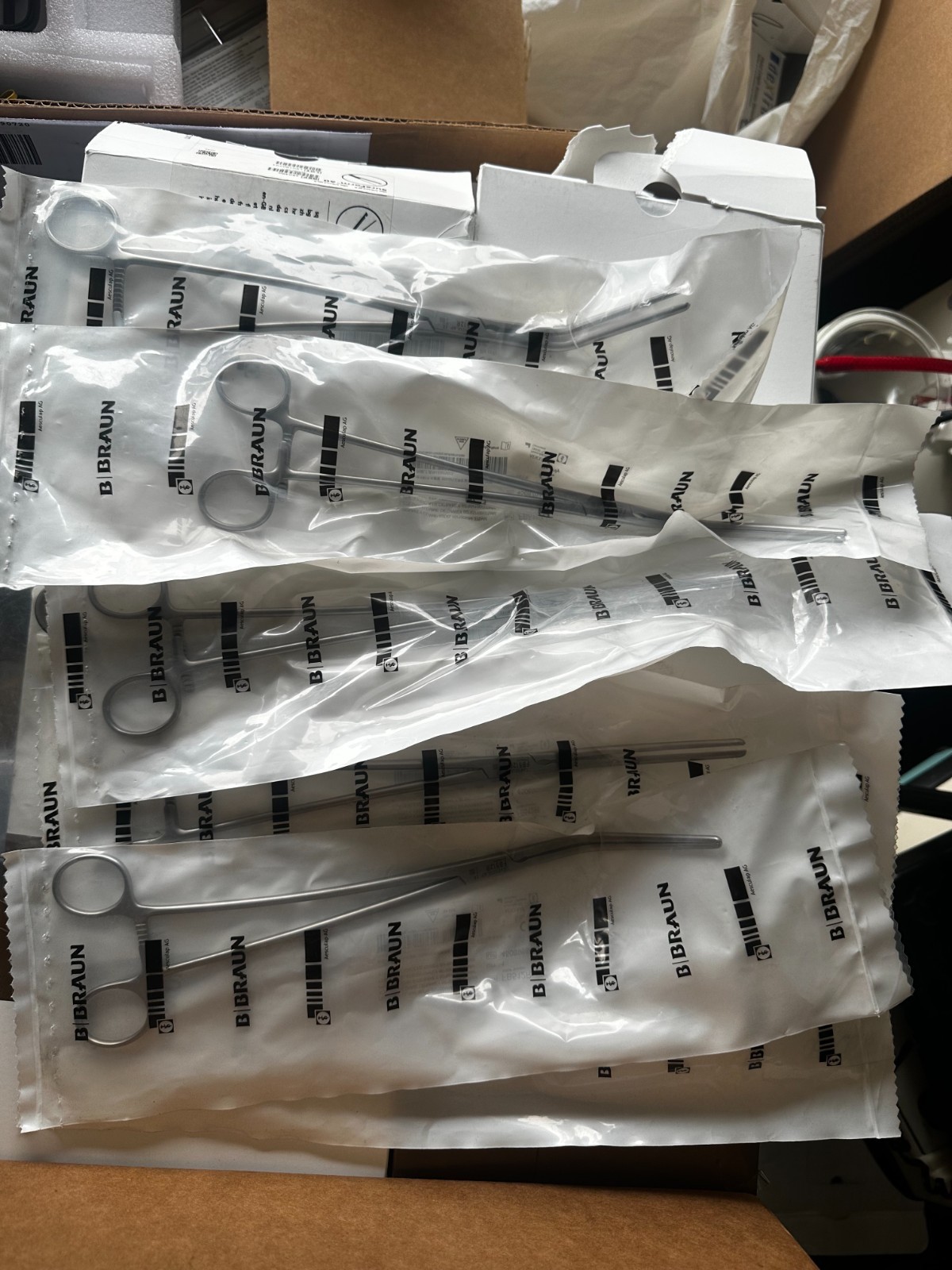 Aesculap FB515R DeBakey Autramata Vascular Clamp, 90 Degrees, 45 x 93mm, 210mm