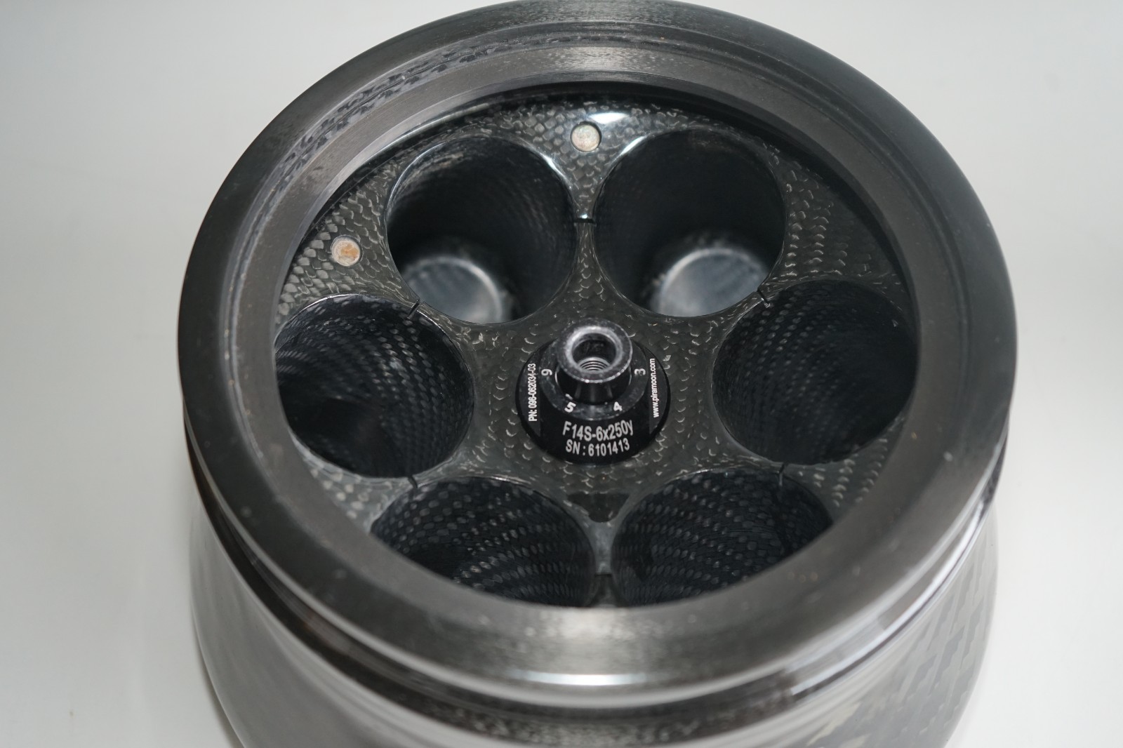 ^ Thermo Scientific F14-6x250y FiberLite Fixed Angle Rotor #X7223