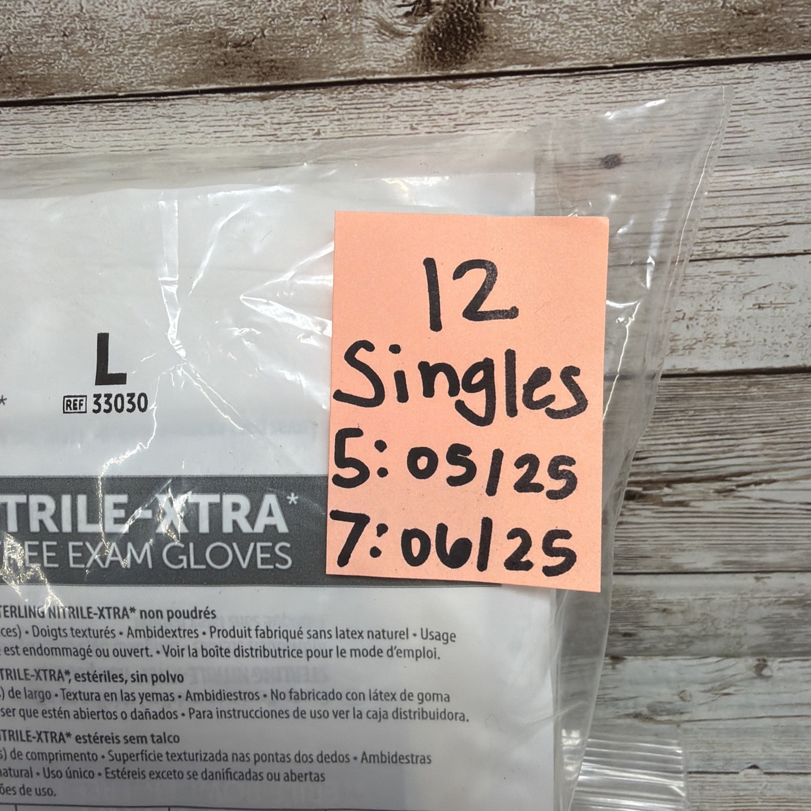 Halyard Sterling Nitrile-Xtra Exam Glove STERILE *12 SINGLE*Size: LG *See Date*