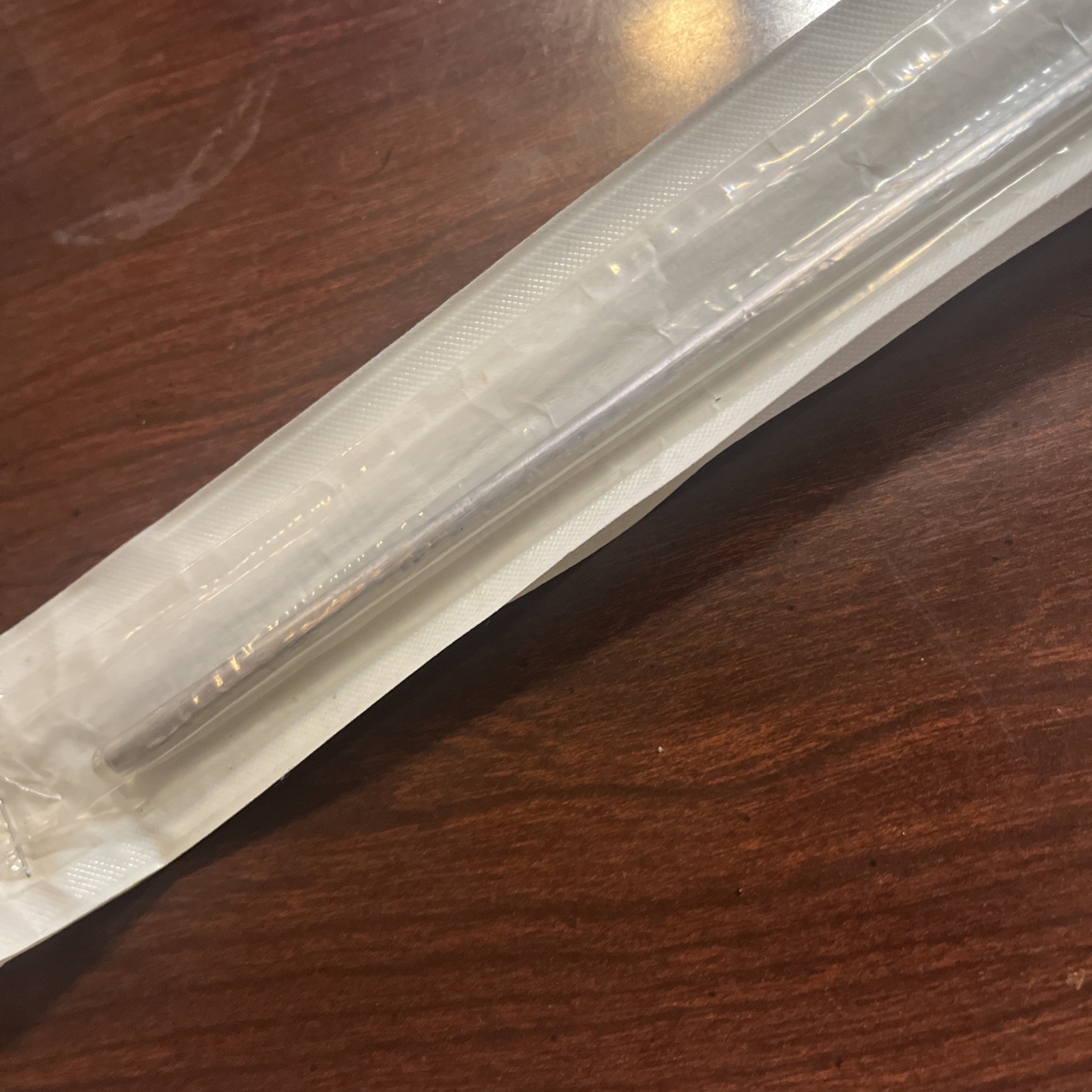 mallinckrodt intubating stylet. Apprx. 13″ long. New in MFG sealed pouch