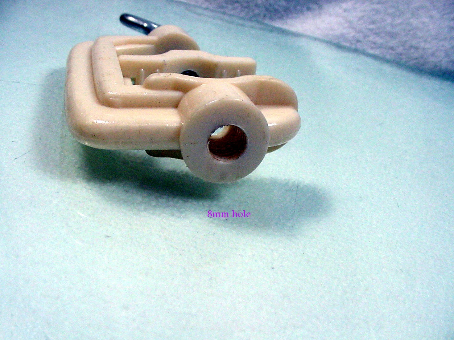 Clamp w/ 5/16″ end hole | $8.35 |