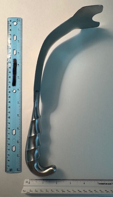 Walker Abdominal Retractor, 12 inch long, 2 7/8 inch wide, 3.25 inch depth